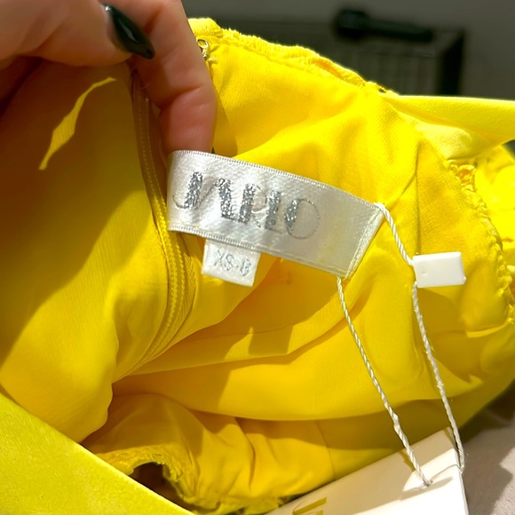 Jarlo London Frill Layer Cold Shoulder Yellow Lace Midi Dress NWT - Picture 6 of 9